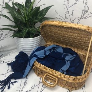 Wicket Basket with handle & locking lid